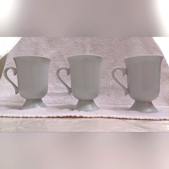 Vintage Pedestal Cups in White, Set of 3 NWOT - Picture 3 of 6